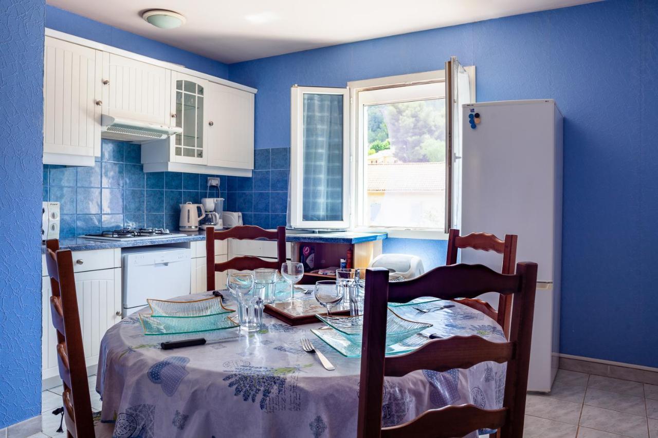Appartement Avec Piscine Et Cuisine Рокфор-ла-Бедуль Екстер'єр фото