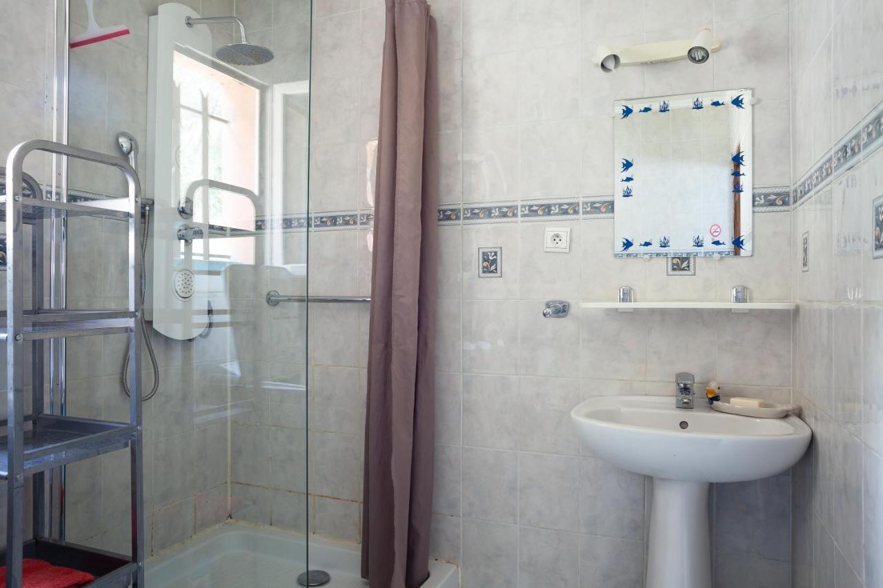Appartement Avec Piscine Et Cuisine Рокфор-ла-Бедуль Екстер'єр фото
